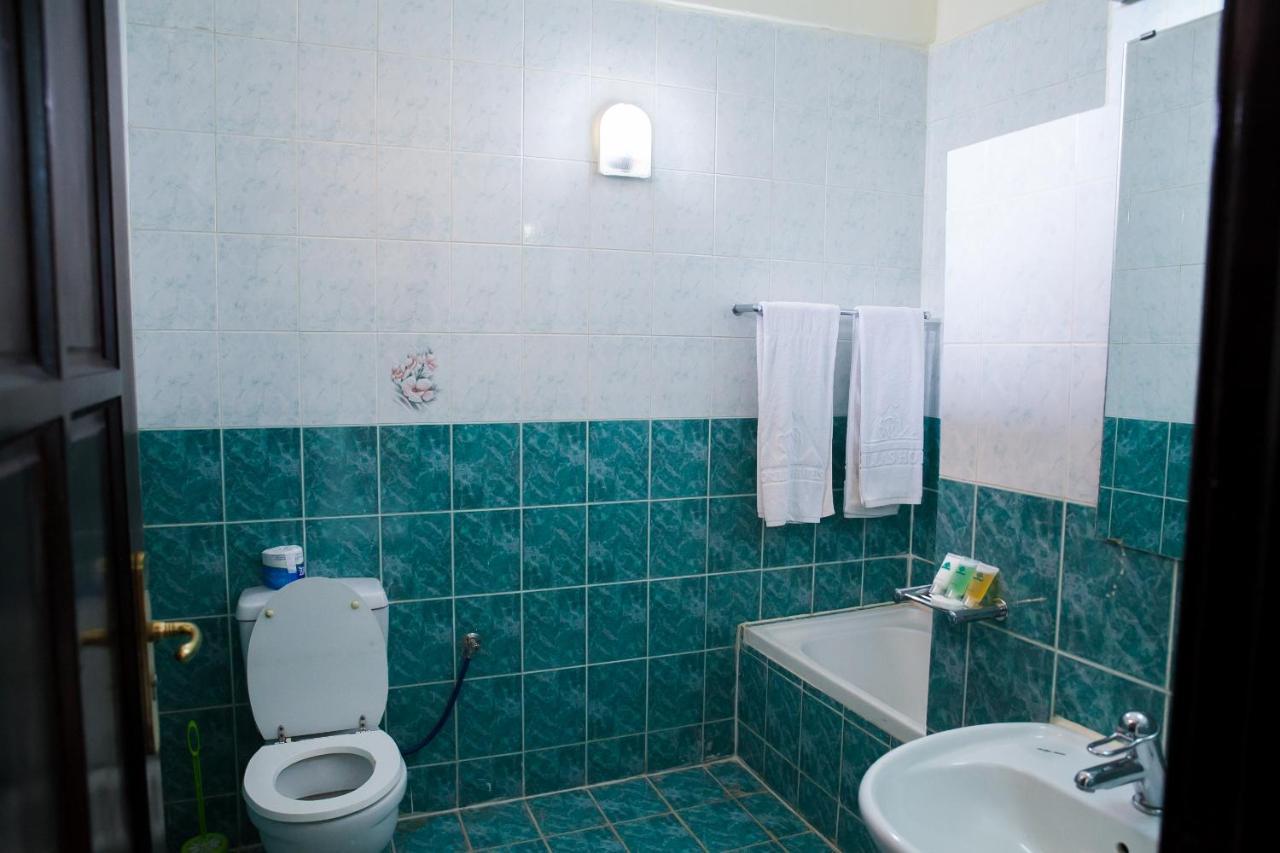 Gorillas City Centre Hotel Kigali Ngoại thất bức ảnh