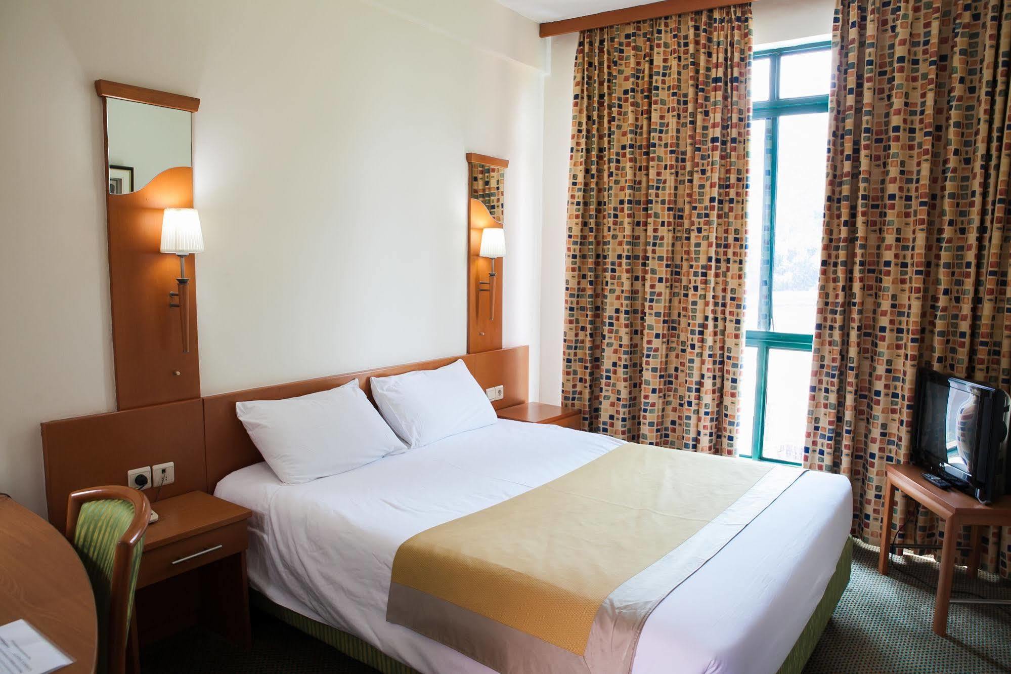 Gorillas City Centre Hotel Kigali Ngoại thất bức ảnh
