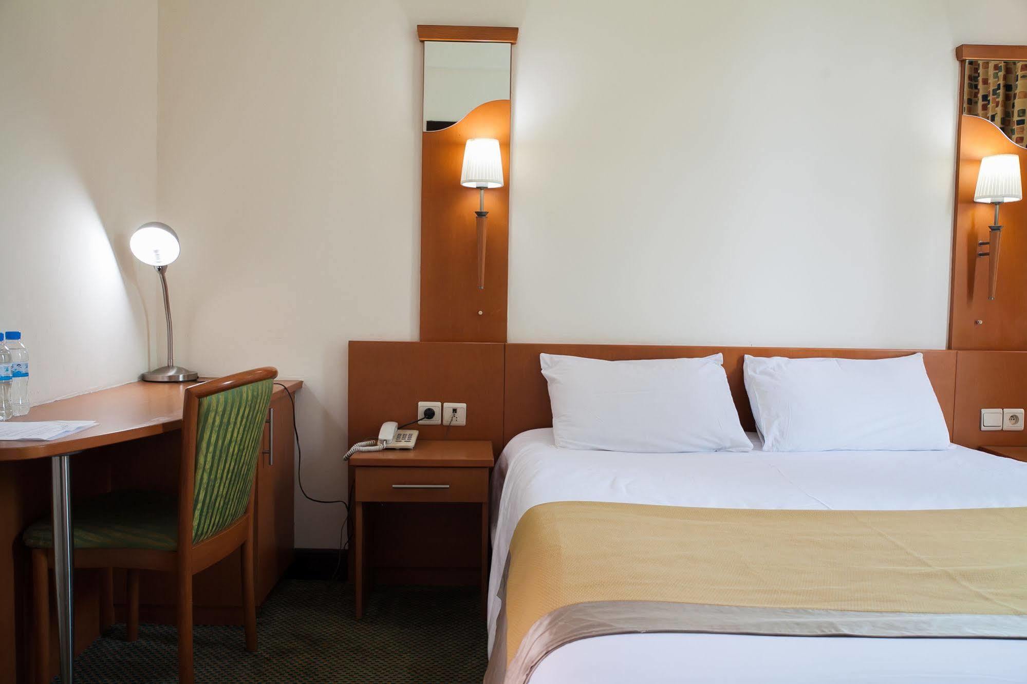 Gorillas City Centre Hotel Kigali Ngoại thất bức ảnh